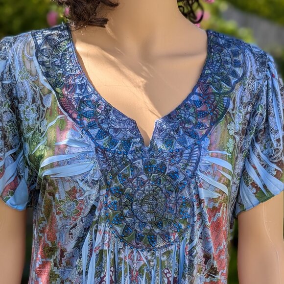 Sparkly Flowy Short-sleeved Tunic - Picture 6 of 8